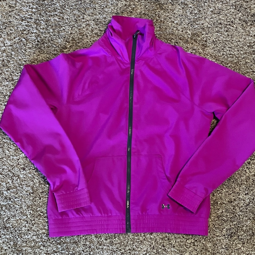 NWOT Under Armour pink wind breaker sz med